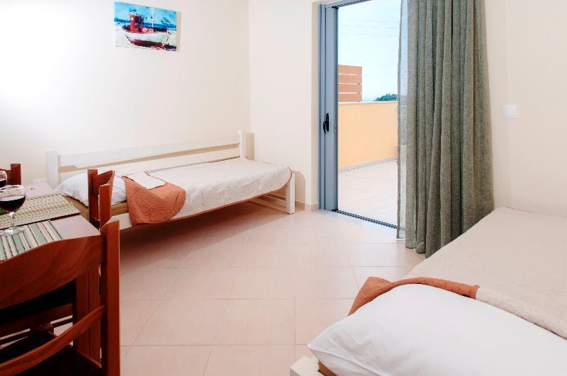 Hotel Sunday Maria à Stoúpa Extérieur photo